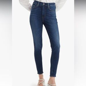 Levi’s Women’s 720 High Rise Super Skinny Jeans Size 31